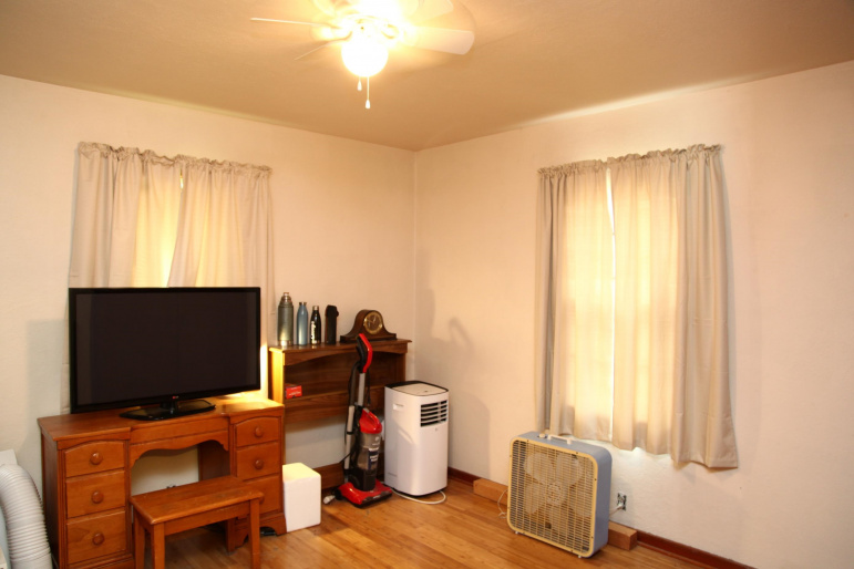 1400 N JACKSON LEXINGTON, Nebraska 68550-000, 2 Bedroom Bedrooms, ,1 BathroomBathrooms,Residential,For Sale,1400 N JACKSON,20261400
