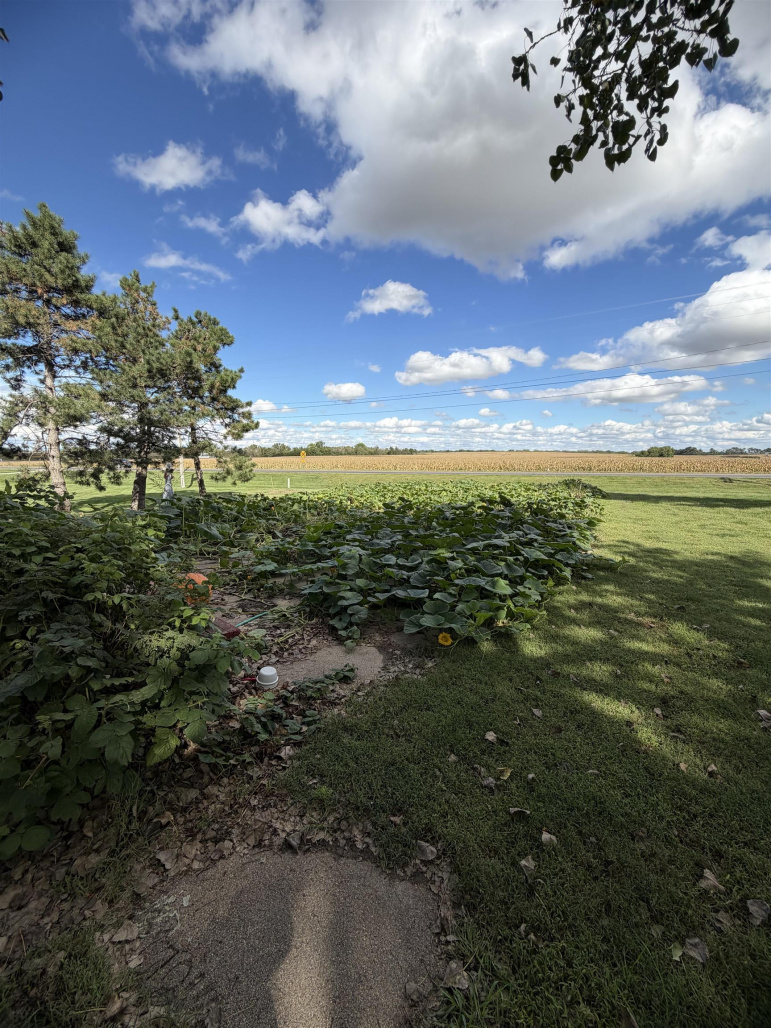 135 N Adams Central Ave Juniata, Nebraska 68955, 5 Bedroom Bedrooms, ,2 BathroomBathrooms,Residential,For Sale,135 N Adams Central Ave,20261399