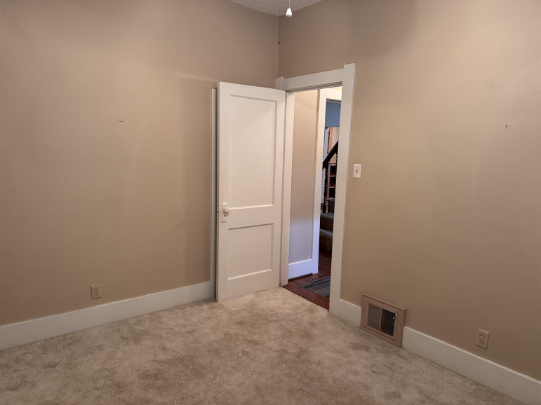 1126 N Minnesota Avenue Hastings, Nebraska 68901, 4 Bedroom Bedrooms, ,3 BathroomBathrooms,Residential,For Sale,1126 N Minnesota Avenue,20261410