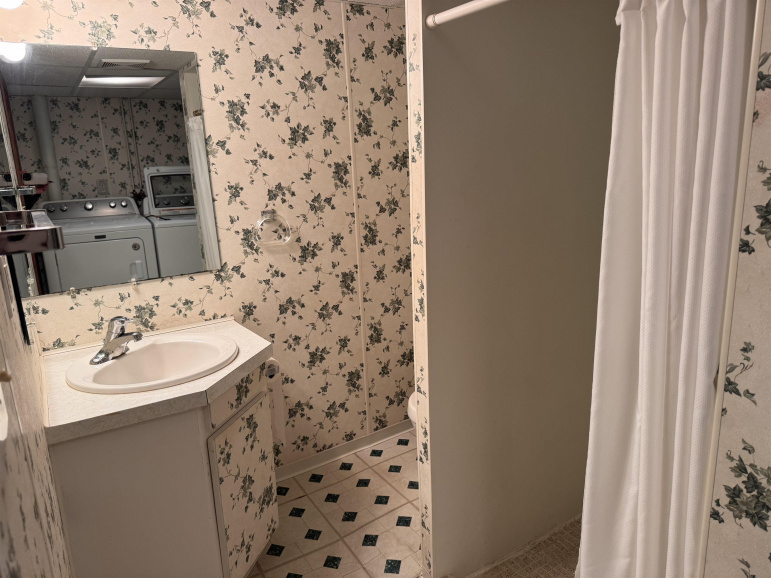 1126 N Minnesota Avenue Hastings, Nebraska 68901, 4 Bedroom Bedrooms, ,3 BathroomBathrooms,Residential,For Sale,1126 N Minnesota Avenue,20261410