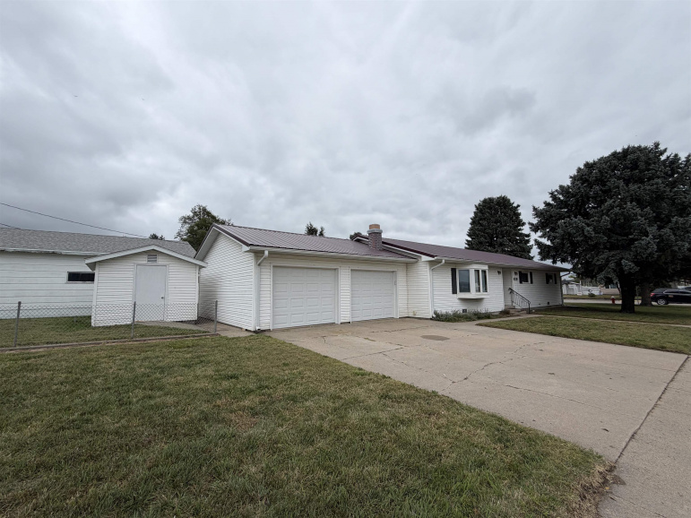 710 S Adams Street Lexington, Nebraska 68850-2511, 3 Bedroom Bedrooms, ,2 BathroomBathrooms,Residential,For Sale,710 S Adams Street,20261415