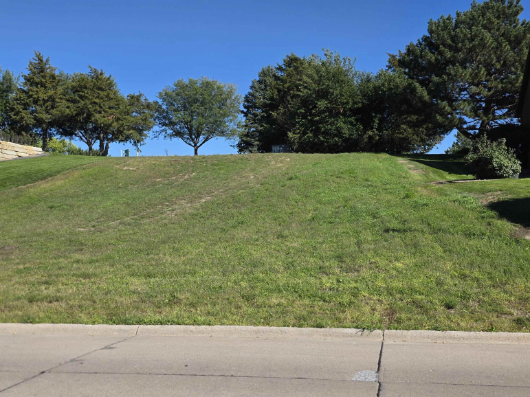2803 Country Club Lane Kearney, Nebraska 68845, ,Land,For Sale,2803 Country Club Lane,20261424