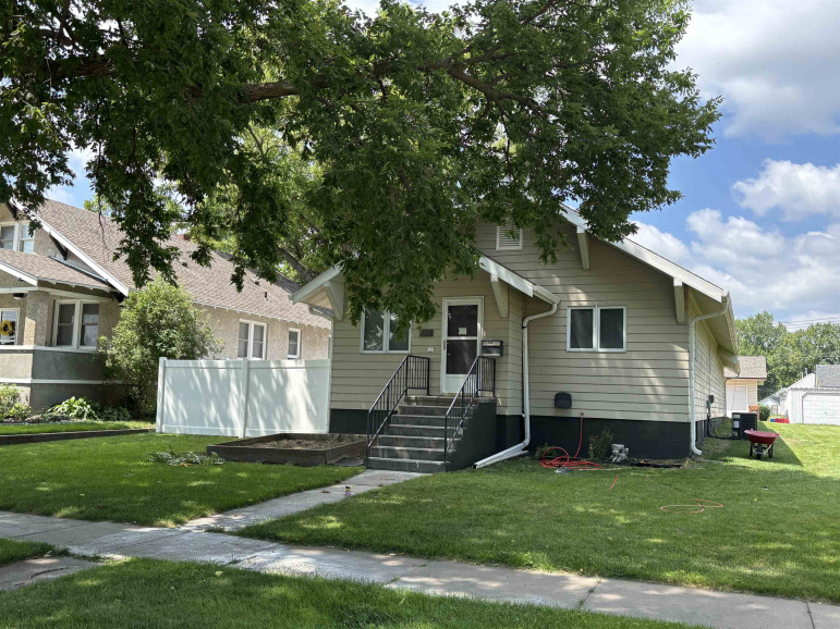 1216 D Avenue Gothenburg, Nebraska 69138, 2 Bedroom Bedrooms, ,1 BathroomBathrooms,Residential,For Sale,1216 D Avenue,20261135