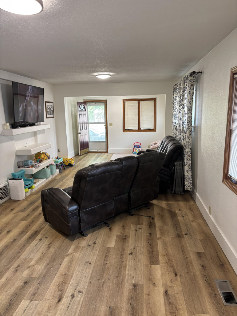 1216 D Avenue Gothenburg, Nebraska 69138, 2 Bedroom Bedrooms, ,1 BathroomBathrooms,Residential,For Sale,1216 D Avenue,20261135