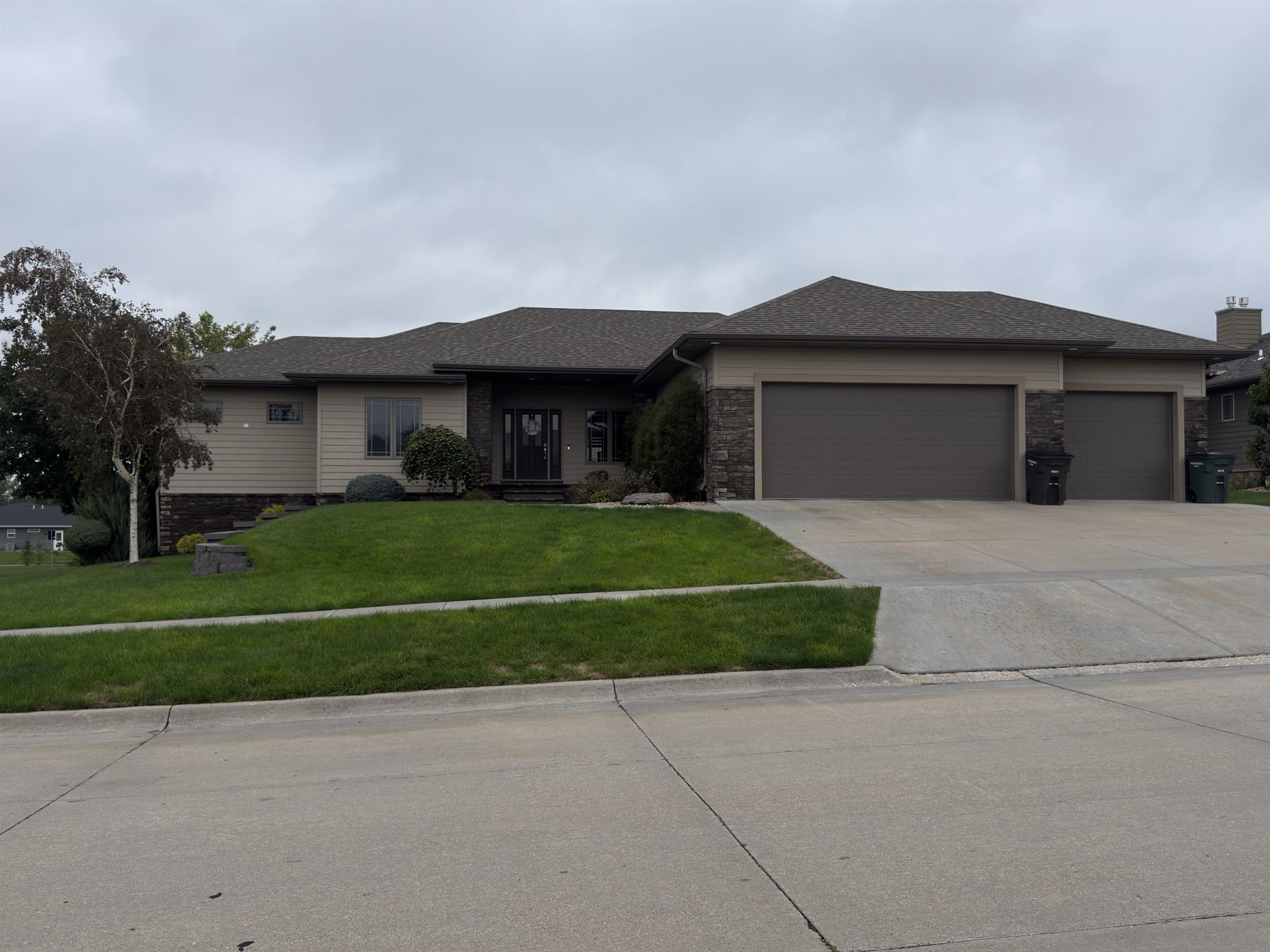 3540 Laredo Lane Hastings, Nebraska 68901, 5 Bedroom Bedrooms, ,3 BathroomBathrooms,Residential,For Sale,3540 Laredo Lane,20261420