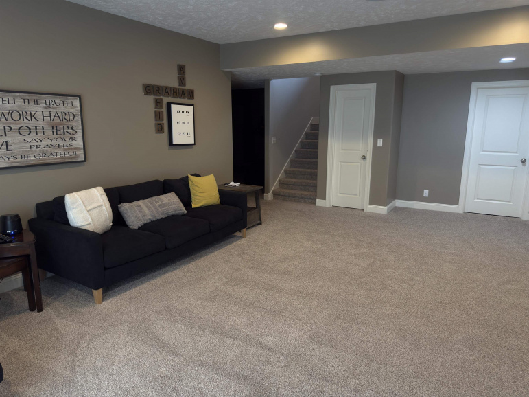 3540 Laredo Lane Hastings, Nebraska 68901, 5 Bedroom Bedrooms, ,3 BathroomBathrooms,Residential,For Sale,3540 Laredo Lane,20261420