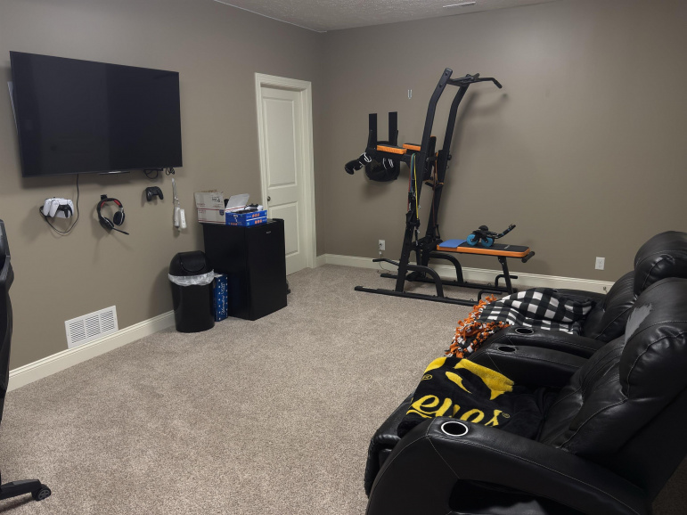 3540 Laredo Lane Hastings, Nebraska 68901, 5 Bedroom Bedrooms, ,3 BathroomBathrooms,Residential,For Sale,3540 Laredo Lane,20261420