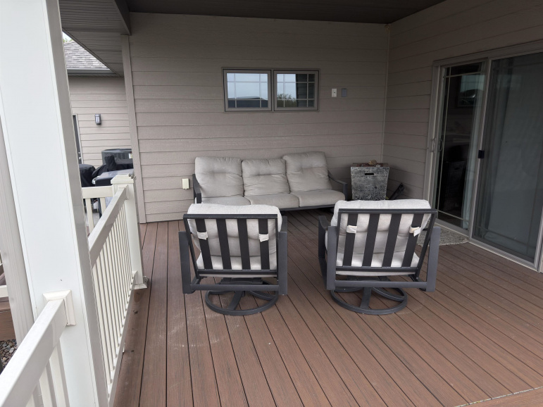 3540 Laredo Lane Hastings, Nebraska 68901, 5 Bedroom Bedrooms, ,3 BathroomBathrooms,Residential,For Sale,3540 Laredo Lane,20261420