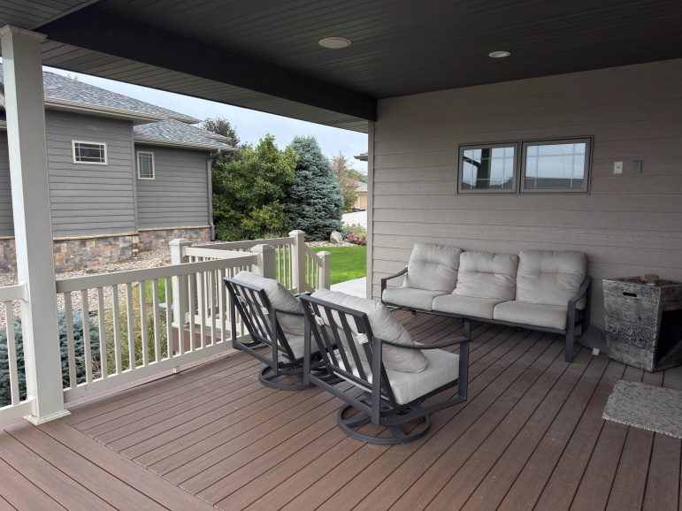 3540 Laredo Lane Hastings, Nebraska 68901, 5 Bedroom Bedrooms, ,3 BathroomBathrooms,Residential,For Sale,3540 Laredo Lane,20261420