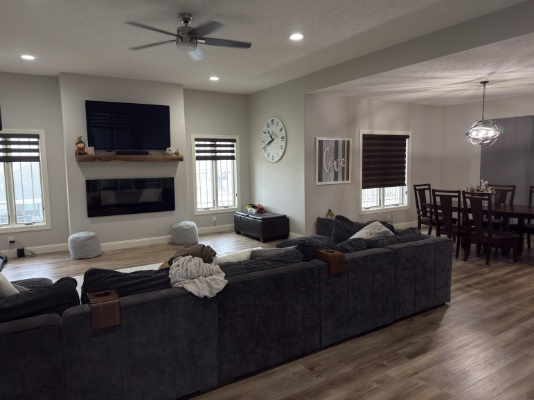 3540 Laredo Lane Hastings, Nebraska 68901, 5 Bedroom Bedrooms, ,3 BathroomBathrooms,Residential,For Sale,3540 Laredo Lane,20261420