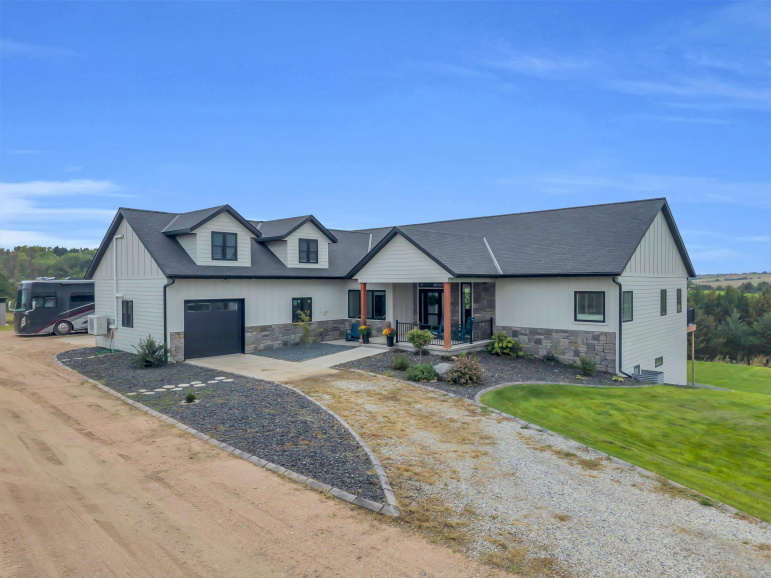8109 Hidden Hills Road Kearney, Nebraska 68845, 7 Bedroom Bedrooms, ,5 BathroomBathrooms,Residential,For Sale,8109 Hidden Hills Road,20261423