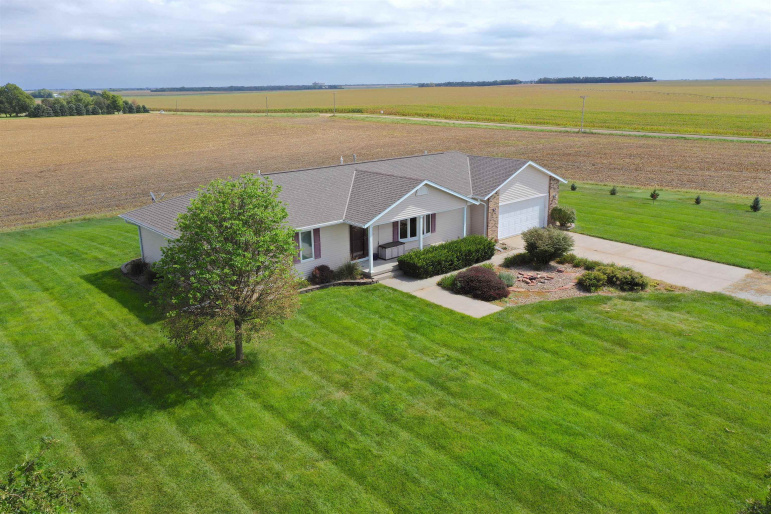 4310 N Prosser Avenue Juniata, Nebraska 68955, 4 Bedroom Bedrooms, ,4 BathroomBathrooms,Residential,For Sale,4310 N Prosser Avenue,20261422