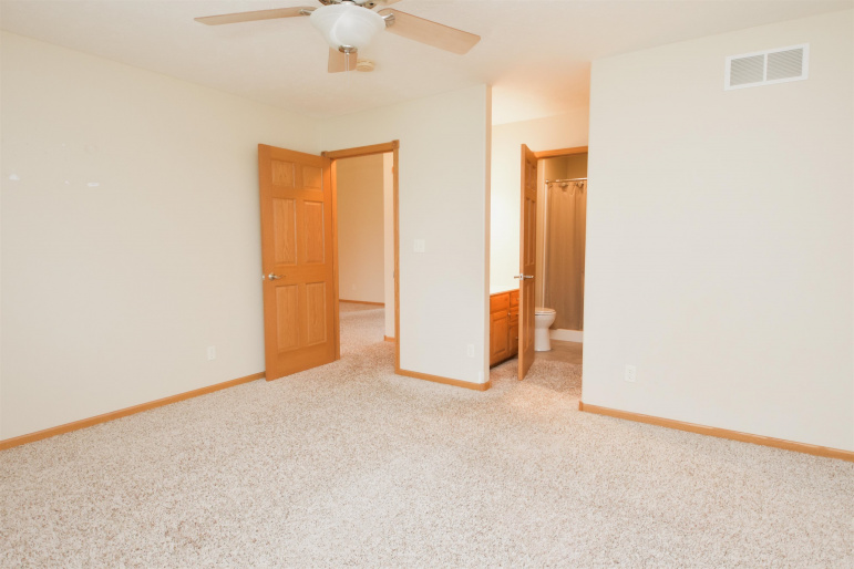 1104 E 56th Street #21 Kearney, Nebraska 68847, 4 Bedroom Bedrooms, ,3 BathroomBathrooms,Residential,For Sale,1104 E 56th Street #21,20261431