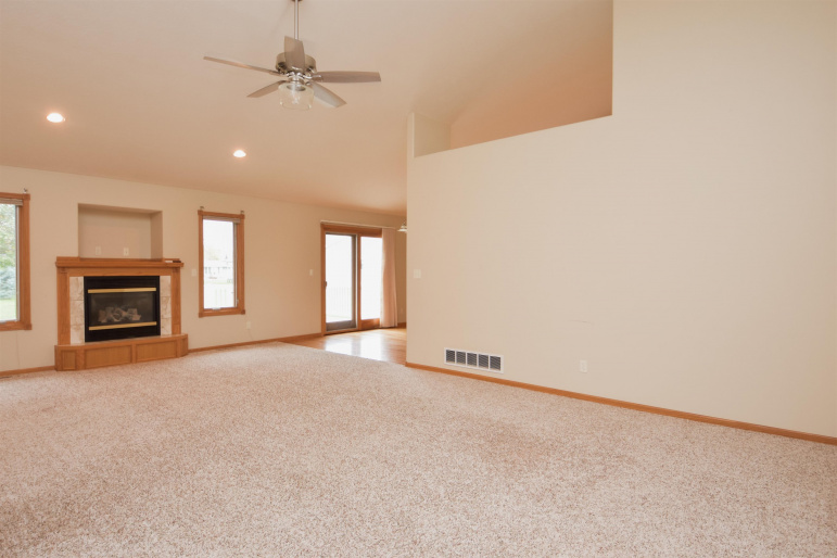 1104 E 56th Street #21 Kearney, Nebraska 68847, 4 Bedroom Bedrooms, ,3 BathroomBathrooms,Residential,For Sale,1104 E 56th Street #21,20261431