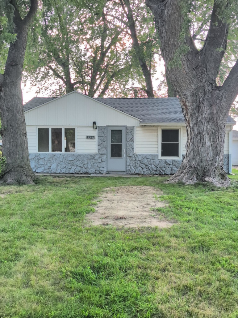1327 N Cedar Ave Hastings, Nebraska 68901, 2 Bedroom Bedrooms, ,1 BathroomBathrooms,Residential,For Sale,1327 N Cedar Ave,20261429