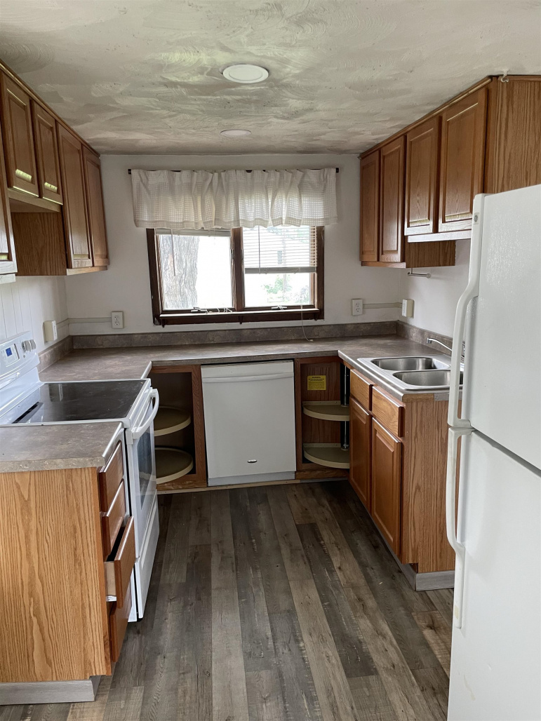 1327 N Cedar Ave Hastings, Nebraska 68901, 2 Bedroom Bedrooms, ,1 BathroomBathrooms,Residential,For Sale,1327 N Cedar Ave,20261429
