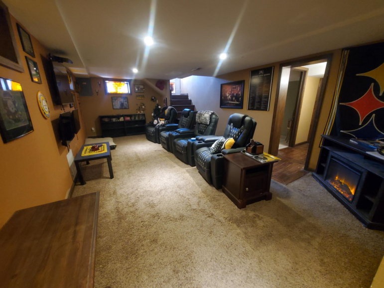 1919 Bateman Street Hastings, Nebraska 68901, 3 Bedroom Bedrooms, ,2 BathroomBathrooms,Residential,For Sale,1919 Bateman Street,20261441