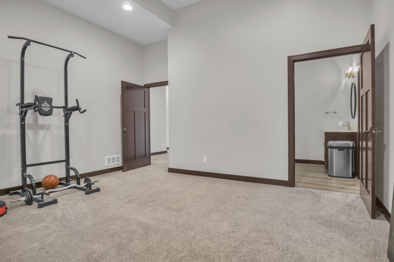 5903 6th Avenue Kearney, Nebraska 68845-000, 6 Bedroom Bedrooms, ,6 BathroomBathrooms,Residential,For Sale,5903 6th Avenue,20261307