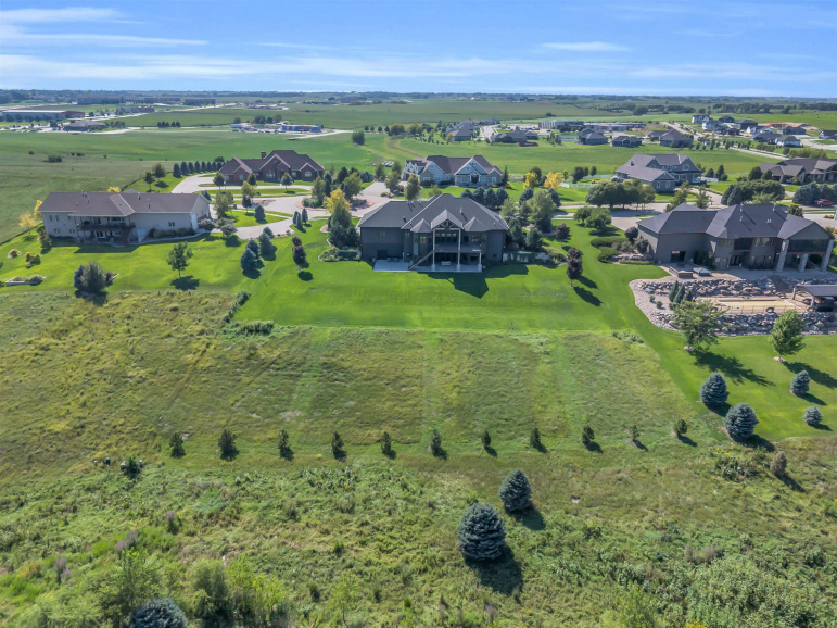 5903 6th Avenue Kearney, Nebraska 68845-000, 6 Bedroom Bedrooms, ,6 BathroomBathrooms,Residential,For Sale,5903 6th Avenue,20261307