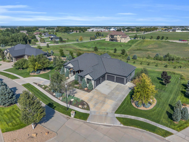 5903 6th Avenue Kearney, Nebraska 68845-000, 6 Bedroom Bedrooms, ,6 BathroomBathrooms,Residential,For Sale,5903 6th Avenue,20261307