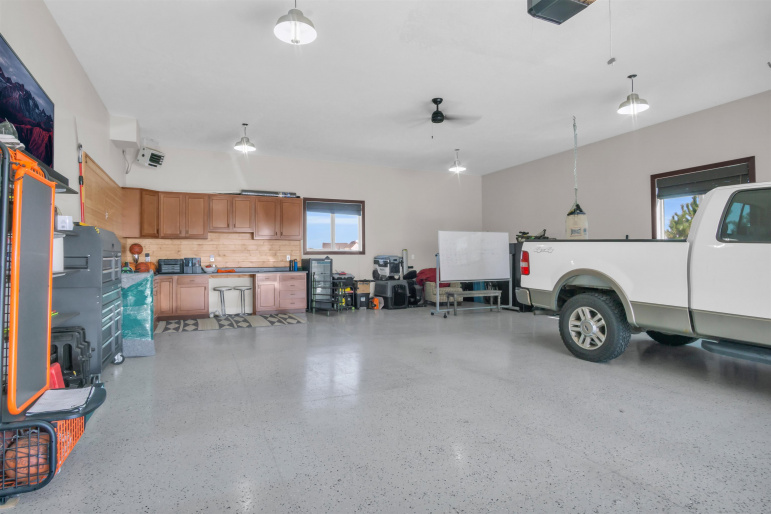 5903 6th Avenue Kearney, Nebraska 68845-000, 6 Bedroom Bedrooms, ,6 BathroomBathrooms,Residential,For Sale,5903 6th Avenue,20261307