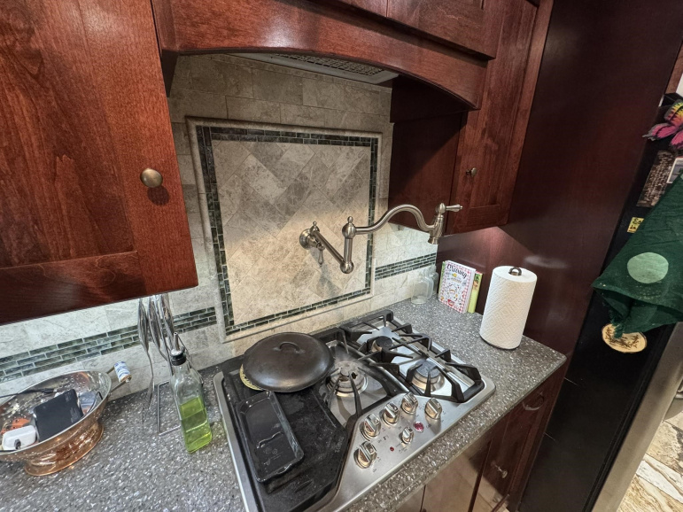 715 Joehnck Road Grand Island, Nebraska 68801, 5 Bedroom Bedrooms, ,3 BathroomBathrooms,Residential,For Sale,715 Joehnck Road,20261009