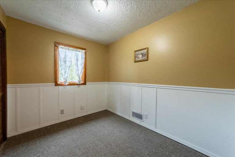 510 N Juniata Avenue Juniata, Nebraska 68955, 4 Bedroom Bedrooms, ,3 BathroomBathrooms,Residential,For Sale,510 N Juniata Avenue,20261434