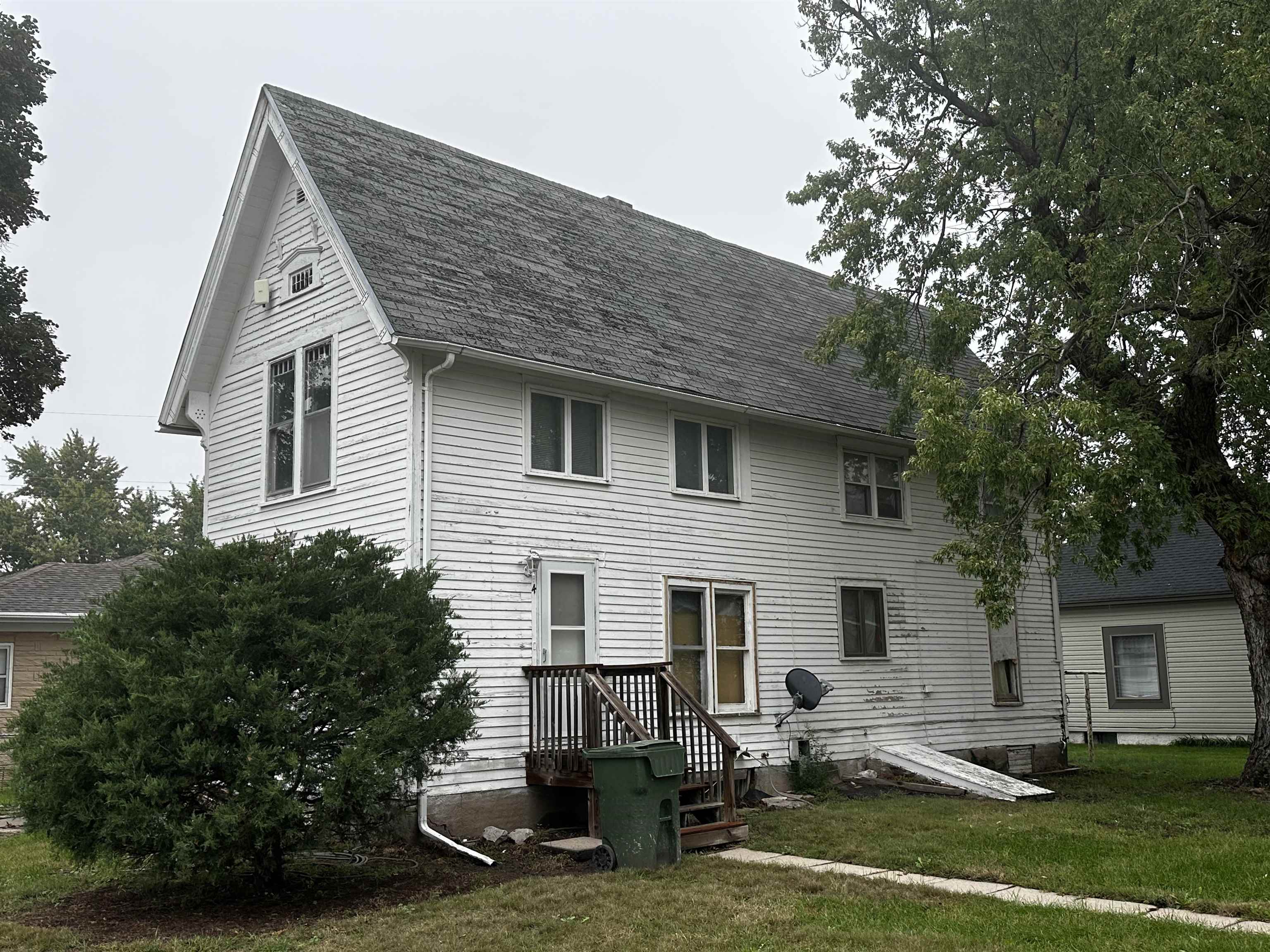 2805 Central Avenue Kearney, Nebraska 68847, ,Multi-family,For Sale,2805 Central Avenue,20261443