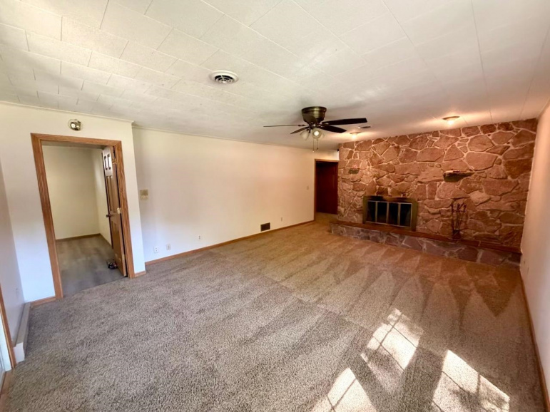 1103 W 31st Street Kearney, Nebraska 68845-3368, 4 Bedroom Bedrooms, ,3 BathroomBathrooms,Residential,For Sale,1103 W 31st Street,20261447