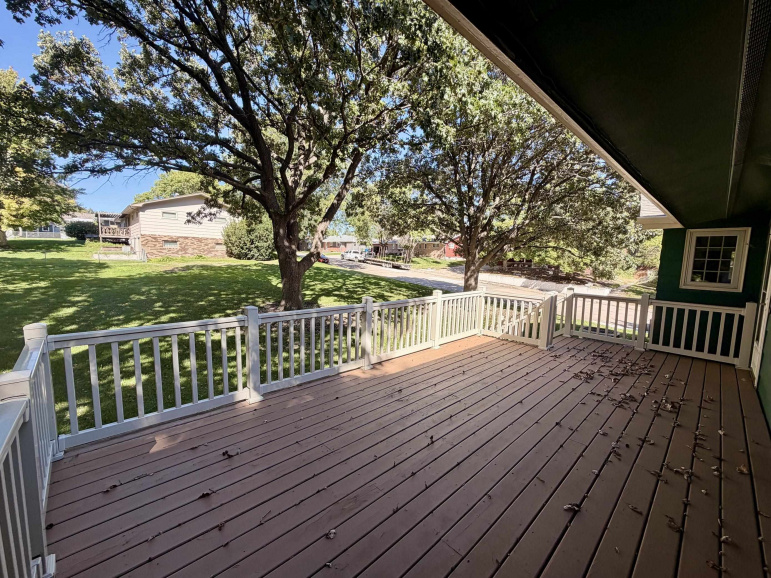 1103 W 31st Street Kearney, Nebraska 68845-3368, 4 Bedroom Bedrooms, ,3 BathroomBathrooms,Residential,For Sale,1103 W 31st Street,20261447