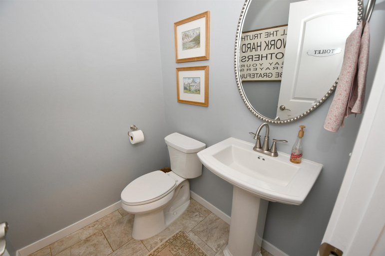 53165 39th Road Shelton, Nebraska 68876, 4 Bedroom Bedrooms, ,3 BathroomBathrooms,Residential,For Sale,53165 39th Road,20261446