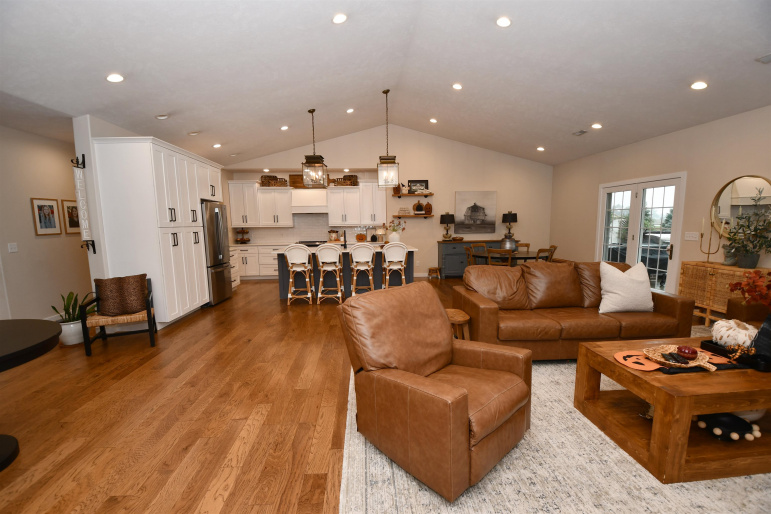 53165 39th Road Shelton, Nebraska 68876, 4 Bedroom Bedrooms, ,3 BathroomBathrooms,Residential,For Sale,53165 39th Road,20261446