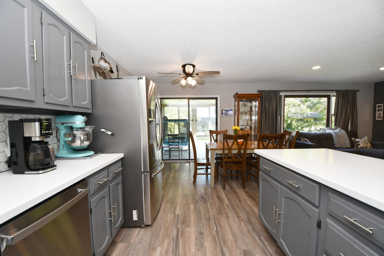 8 Maplewood Place Kearney, Nebraska 68847, 3 Bedroom Bedrooms, ,2 BathroomBathrooms,Residential,For Sale,8 Maplewood Place,20261449