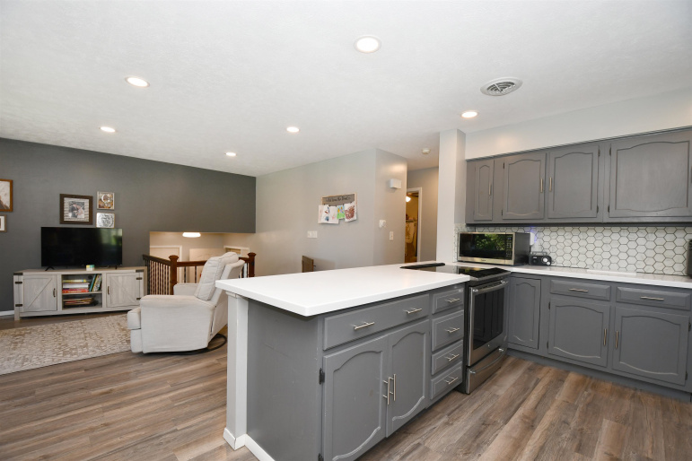 8 Maplewood Place Kearney, Nebraska 68847, 3 Bedroom Bedrooms, ,2 BathroomBathrooms,Residential,For Sale,8 Maplewood Place,20261449