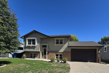 3807 L Avenue Kearney, Nebraska 68847, 4 Bedroom Bedrooms, ,2 BathroomBathrooms,Residential,For Sale,3807 L Avenue,20261454