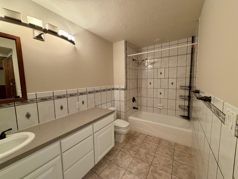 13 Crestview Drive Kearney, Nebraska 68845, 4 Bedroom Bedrooms, ,4 BathroomBathrooms,Residential,For Sale,13 Crestview Drive,20261452