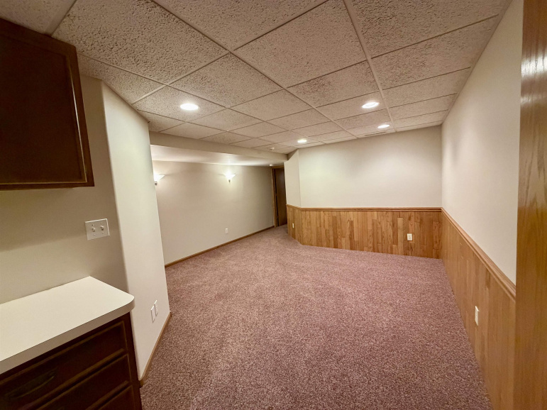 13 Crestview Drive Kearney, Nebraska 68845, 4 Bedroom Bedrooms, ,4 BathroomBathrooms,Residential,For Sale,13 Crestview Drive,20261452
