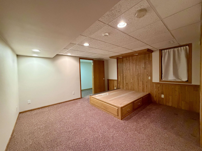 13 Crestview Drive Kearney, Nebraska 68845, 4 Bedroom Bedrooms, ,4 BathroomBathrooms,Residential,For Sale,13 Crestview Drive,20261452