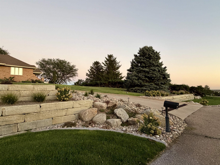 13 Crestview Drive Kearney, Nebraska 68845, 4 Bedroom Bedrooms, ,4 BathroomBathrooms,Residential,For Sale,13 Crestview Drive,20261452