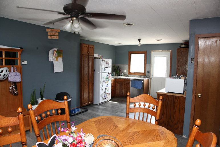 302 LEE ST. ELWOOD, Nebraska 68937-000, 3 Bedroom Bedrooms, ,3 BathroomBathrooms,Residential,For Sale,302 LEE ST.,20261458