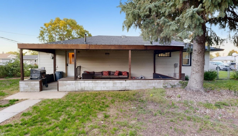 501 E 13th Street Cozad, Nebraska 69130, 2 Bedroom Bedrooms, ,2 BathroomBathrooms,Residential,For Sale,501 E 13th Street,20261463