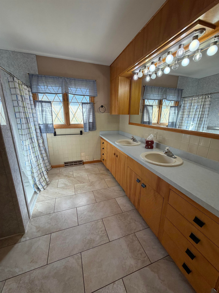 634 E Hawthorne Street Minden, Nebraska 68959, 2 Bedroom Bedrooms, ,1 BathroomBathrooms,Residential,For Sale,634 E Hawthorne Street,20261462