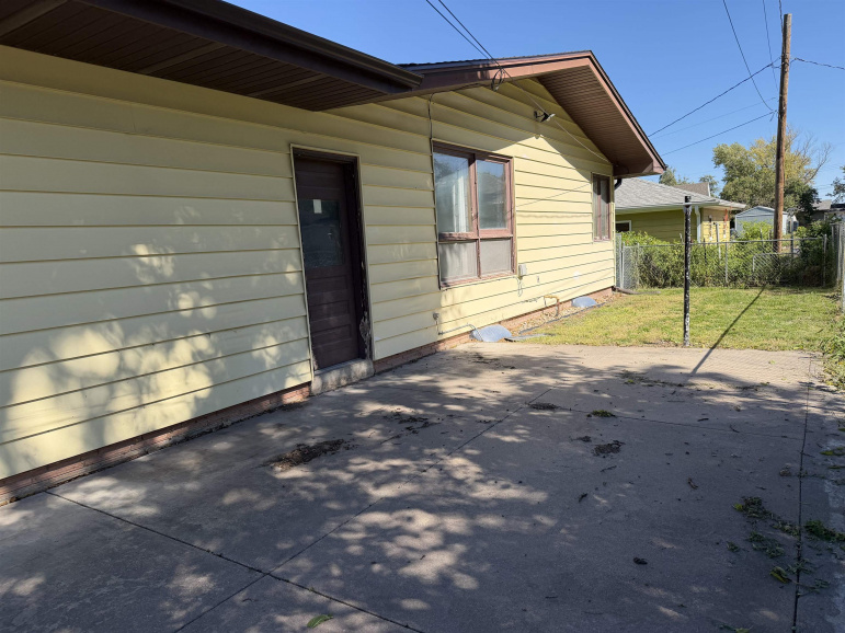 634 E Hawthorne Street Minden, Nebraska 68959, 2 Bedroom Bedrooms, ,1 BathroomBathrooms,Residential,For Sale,634 E Hawthorne Street,20261462