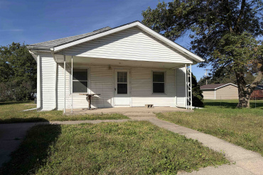 718 S Minnesota Avenue Hastings, Nebraska 68901-0000, 3 Bedroom Bedrooms, ,1 BathroomBathrooms,Residential,For Sale,718 S Minnesota Avenue,20261472