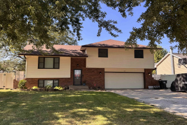 107 S Republican Avenue Juniata, Nebraska 68955, 3 Bedroom Bedrooms, ,2 BathroomBathrooms,Residential,For Sale,107 S Republican Avenue,20261468