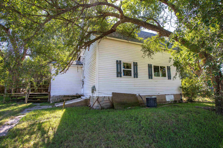 442 Dorris Street Campbell, Nebraska 68932, 3 Bedroom Bedrooms, ,1 BathroomBathrooms,Residential,For Sale,442 Dorris Street,20261466