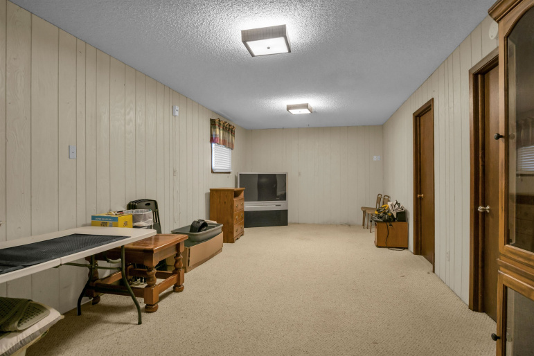 663 Western Avenue Minden, Nebraska 68949, 4 Bedroom Bedrooms, ,2 BathroomBathrooms,Residential,For Sale,663 Western Avenue,20261493