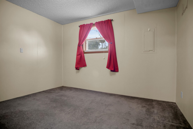 663 Western Avenue Minden, Nebraska 68949, 4 Bedroom Bedrooms, ,2 BathroomBathrooms,Residential,For Sale,663 Western Avenue,20261493