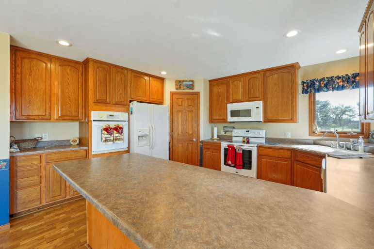 3260 S Reprisal Avenue Juniata, Nebraska 68955, 3 Bedroom Bedrooms, ,3 BathroomBathrooms,Residential,For Sale,3260 S Reprisal Avenue,20261491