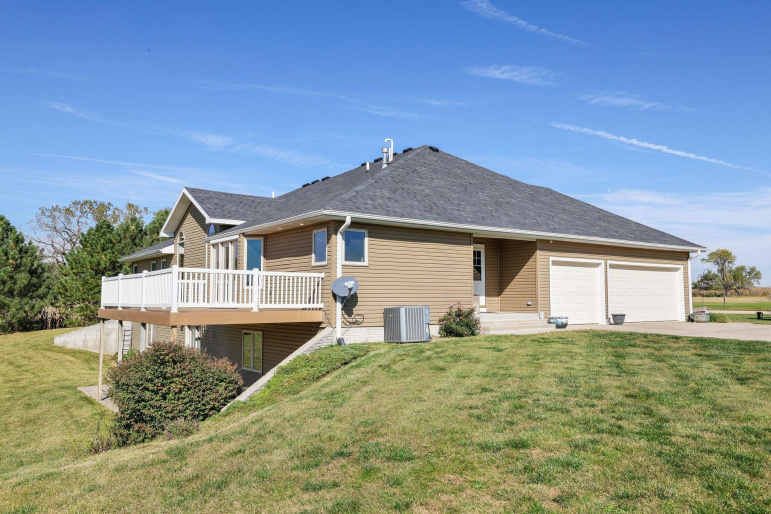 3260 S Reprisal Avenue Juniata, Nebraska 68955, 3 Bedroom Bedrooms, ,3 BathroomBathrooms,Residential,For Sale,3260 S Reprisal Avenue,20261491